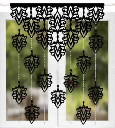 panel-czarny-z-zawieszkami-110x150cm