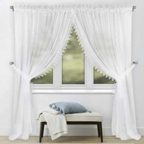 firana-z-woalu-zdobiona-gipiura-500-250-cm