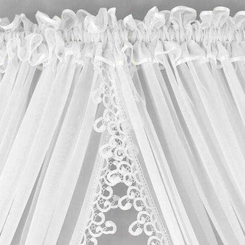 firana-z-woalu-zdobiona-gipiura-500-250-cm