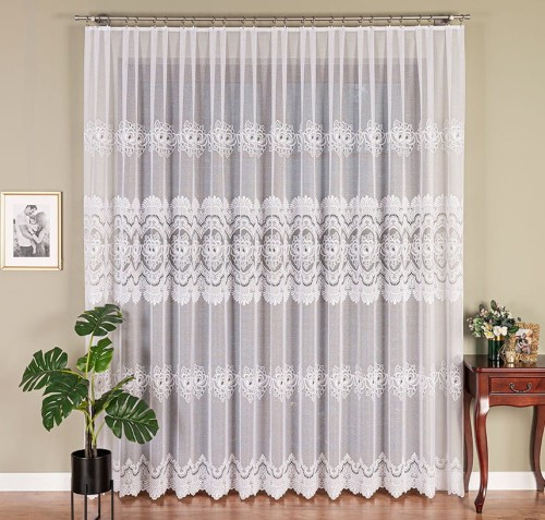 firana-zakardowa-na-tasmie