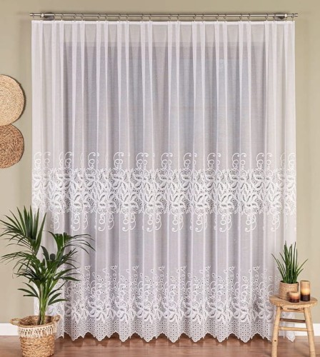 firana-zakardowa-360950-na-tasmie