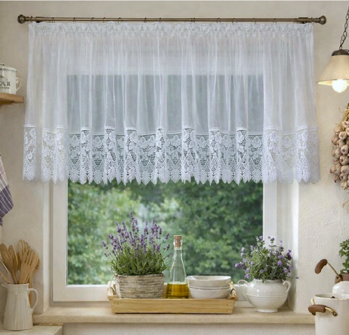 krotka-firana-z-woalu-gipiura-20cm