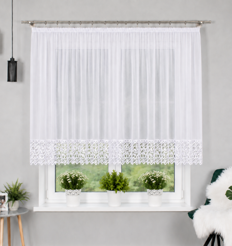 firana-z-woalu-na-tasmie-410x135cm-gipiura-20cm