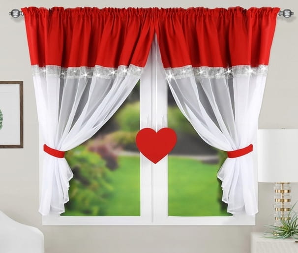 FIRANA-ZDOBIONA-CYRKONIAMI-Z-SERDUSZKIEM-400x145-Szerokosc-400-cm