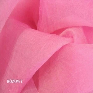 różowy
